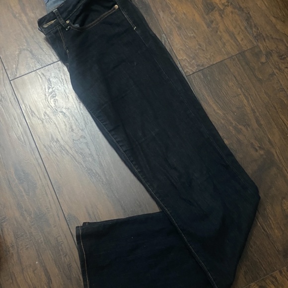 Gap 1969 curvy jeans size 26x29 - Picture 2 of 3